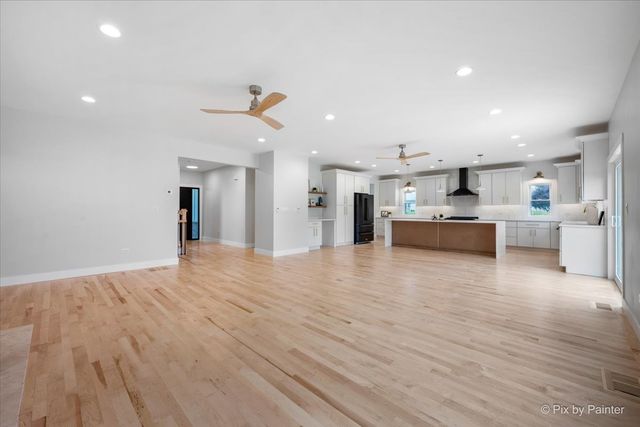 16212 Peregrine Trail, Huntley, IL 60142