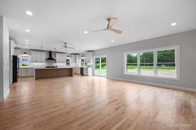 16212 Peregrine Trail, Huntley, IL 60142