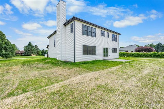 16212 Peregrine Trail, Huntley, IL 60142