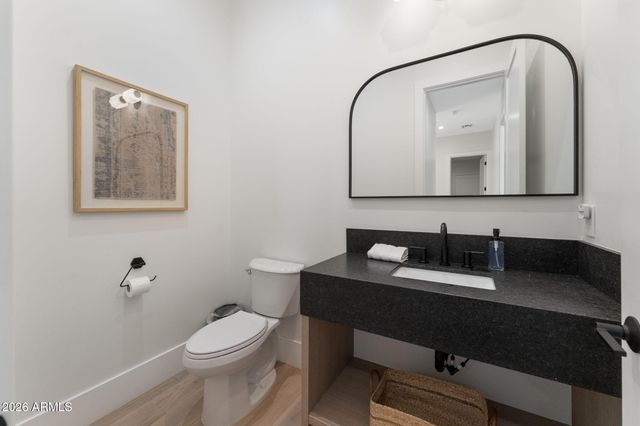 4546 E CAMPBELL Avenue, Phoenix, AZ 85018