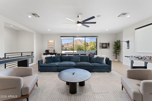 4546 E CAMPBELL Avenue, Phoenix, AZ 85018