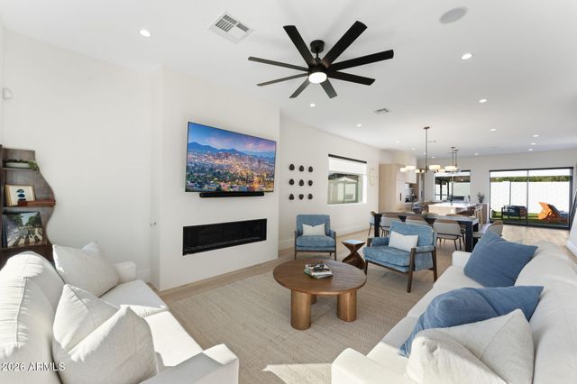 4546 E CAMPBELL Avenue, Phoenix, AZ 85018