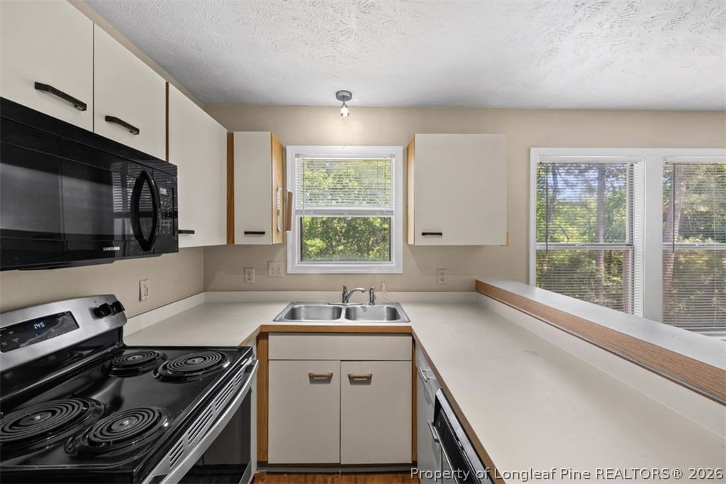 950 Stewarts Creek Drive 9, Fayetteville, NC 28314 — photo 5