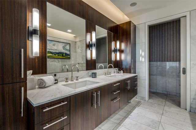 1918 Olive Street 2002, Dallas, TX 75201