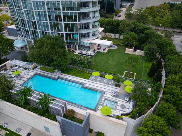 1918 Olive Street 2002, Dallas, TX 75201