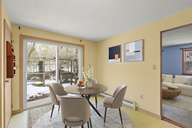 11 Webquish Ln, Mashpee, MA 02649