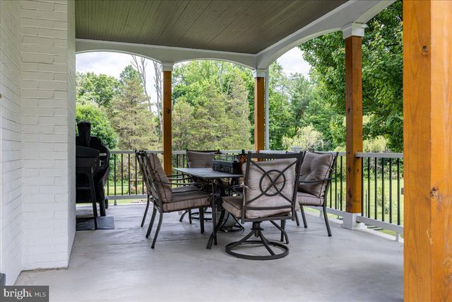 2323 OLD RTE 100, Barto, PA 19504