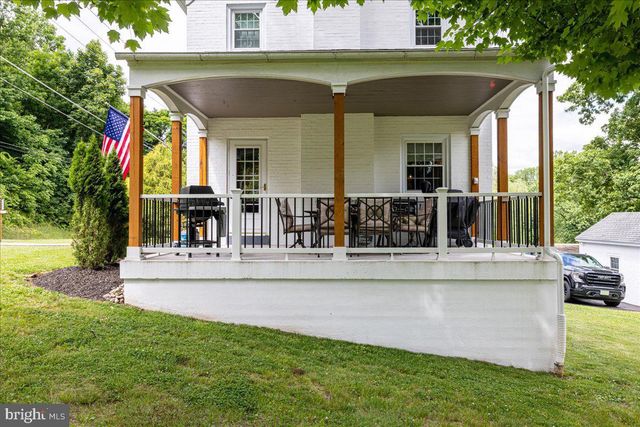 2323 OLD RTE 100, Barto, PA 19504
