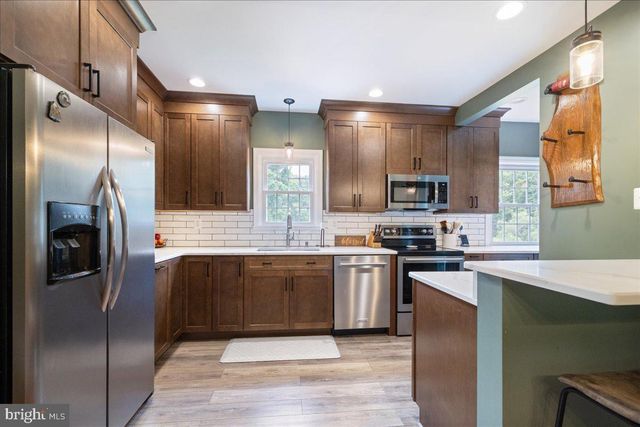 2323 OLD RTE 100, Barto, PA 19504