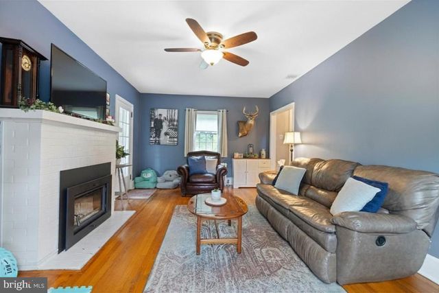2323 OLD RTE 100, Barto, PA 19504