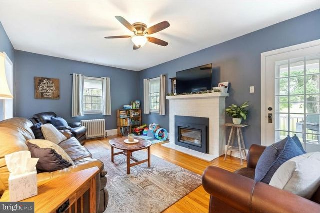 2323 OLD RTE 100, Barto, PA 19504