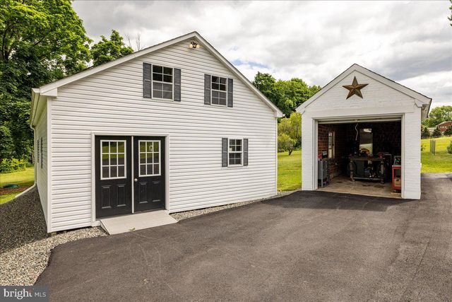 2323 OLD RTE 100, Barto, PA 19504