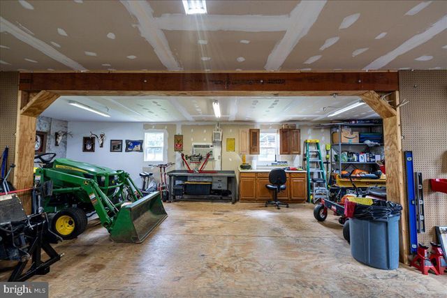 2323 OLD RTE 100, Barto, PA 19504