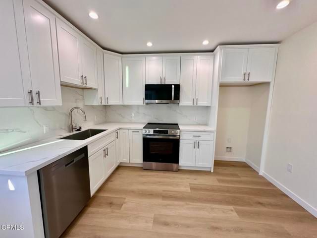 17451 Keswick Street, Northridge (los Angeles), CA 91325