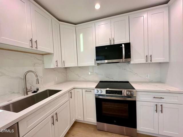 17451 Keswick Street, Northridge (los Angeles), CA 91325