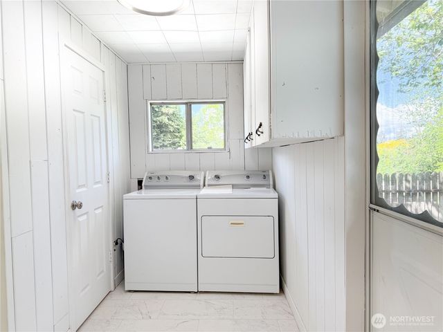 2434 SW 328th Street, Federal Way, WA 98023
