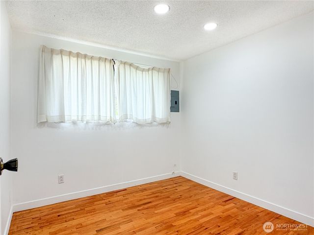 2434 SW 328th Street, Federal Way, WA 98023