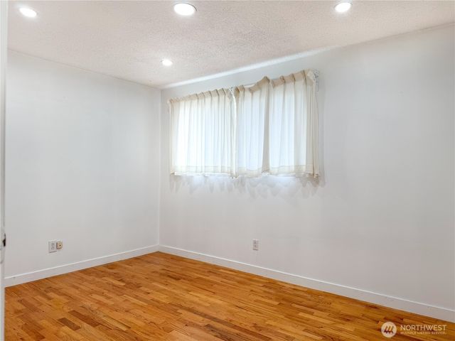 2434 SW 328th Street, Federal Way, WA 98023