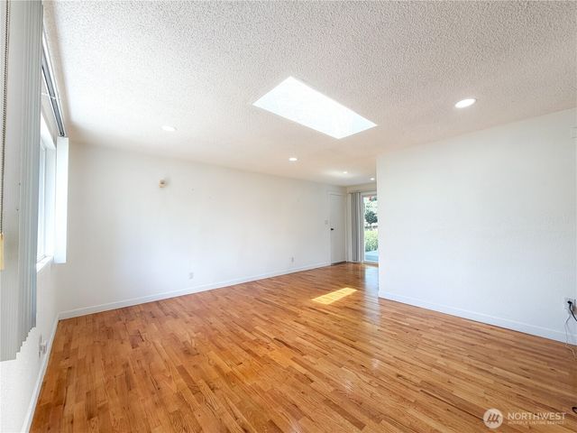2434 SW 328th Street, Federal Way, WA 98023