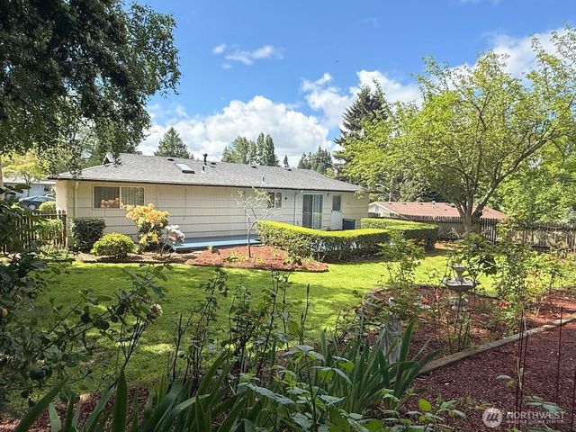 2434 SW 328th Street, Federal Way, WA 98023