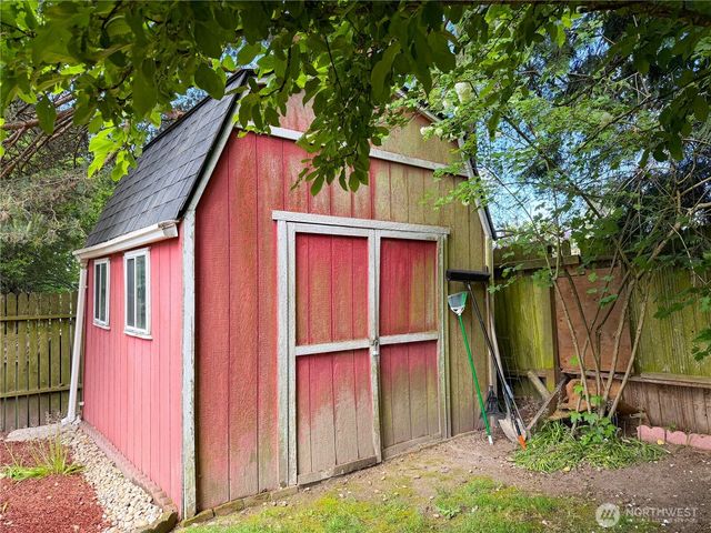 2434 SW 328th Street, Federal Way, WA 98023