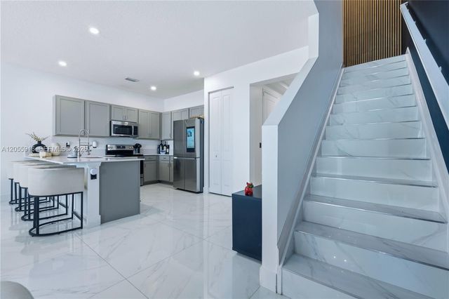 4307 Bradbury Ct, Riviera Beach, FL 33410