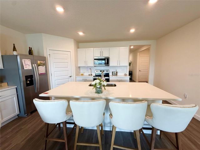 31800 OYSTER TRELLIS LANE, Wesley Chapel, FL 33545