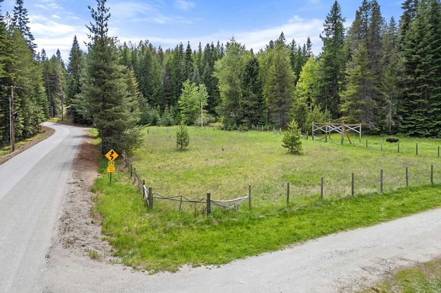 1151 Bergen Rd, Newport, WA 99156