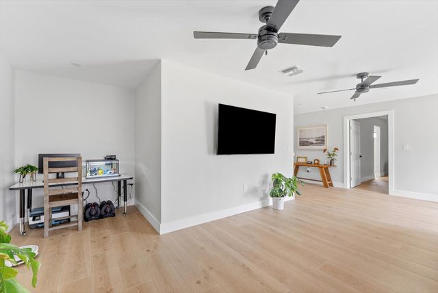 11510 NW 31st Place, Sunrise, FL 33323