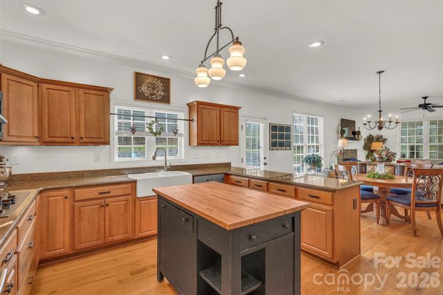 166 EP Rhyne Road, Mount Holly, NC 28120