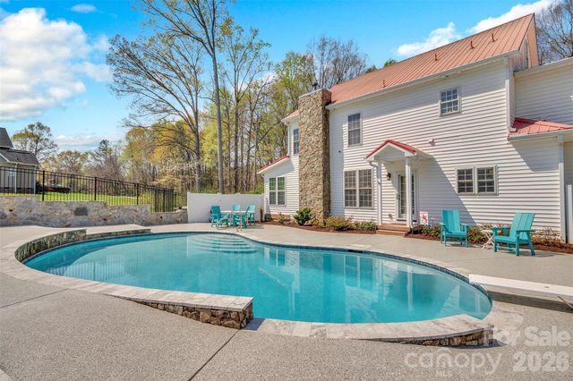 166 EP Rhyne Road, Mount Holly, NC 28120