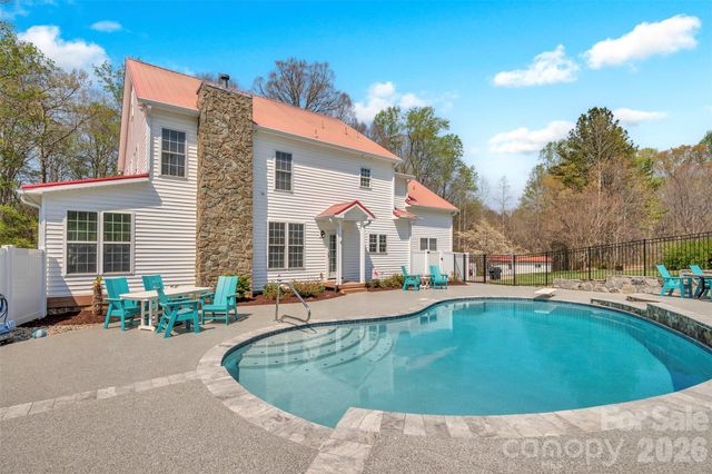 166 EP Rhyne Road, Mount Holly, NC 28120