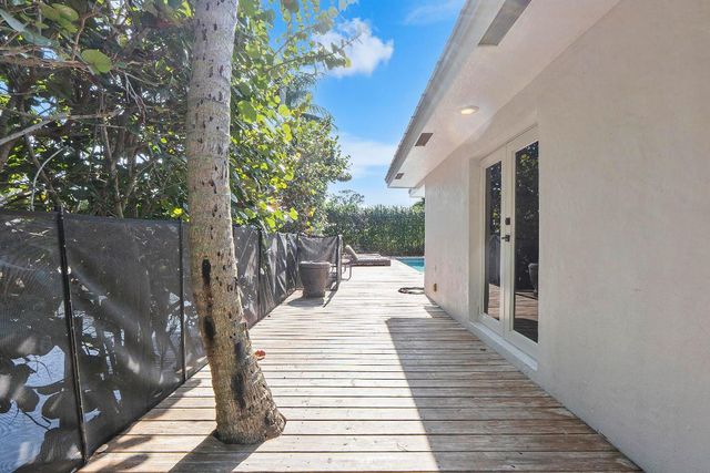 120 SW 8th Avenue, Boca Raton, FL 33486