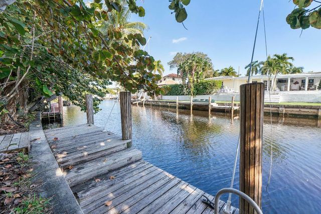 120 SW 8th Avenue, Boca Raton, FL 33486