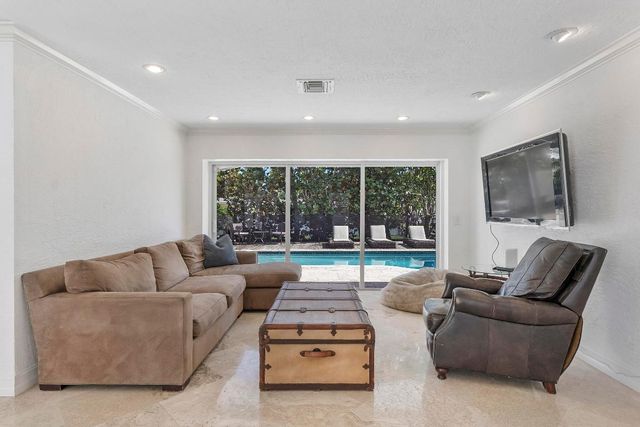 120 SW 8th Avenue, Boca Raton, FL 33486