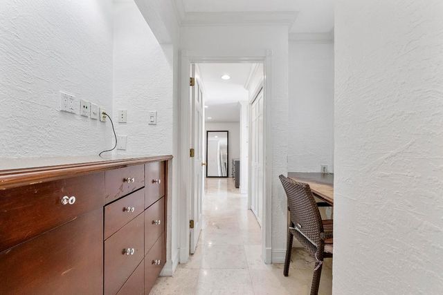 120 SW 8th Avenue, Boca Raton, FL 33486