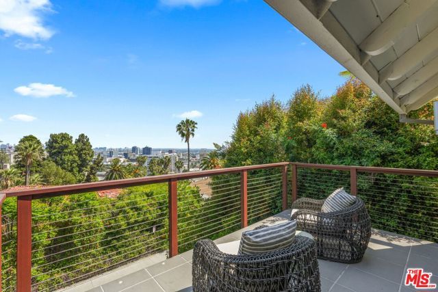 6609 Whitley Terrace, Los Angeles, CA 90068