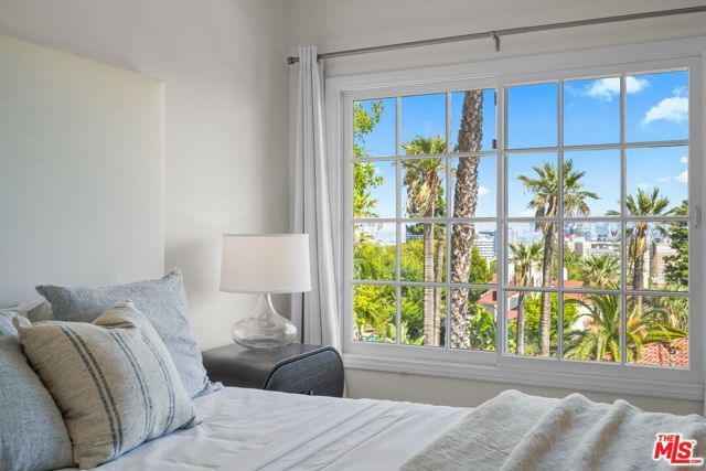 6609 Whitley Terrace, Los Angeles, CA 90068