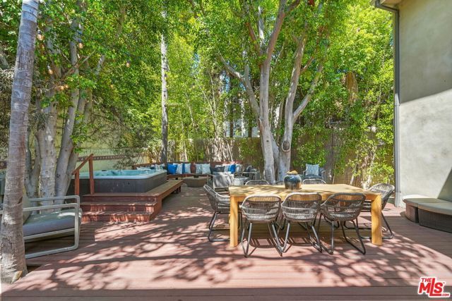 6609 Whitley Terrace, Los Angeles, CA 90068
