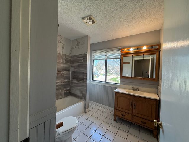 4564 Whitney Drive, Hanover Park, IL 60133