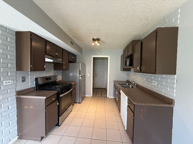 4564 Whitney Drive, Hanover Park, IL 60133