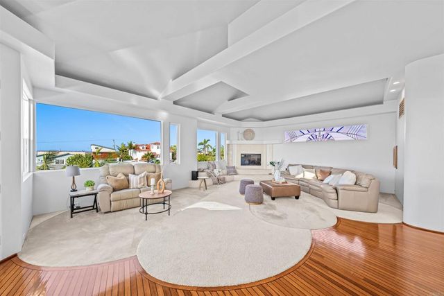 4527 Narragansett Avenue, San Diego, CA 92107