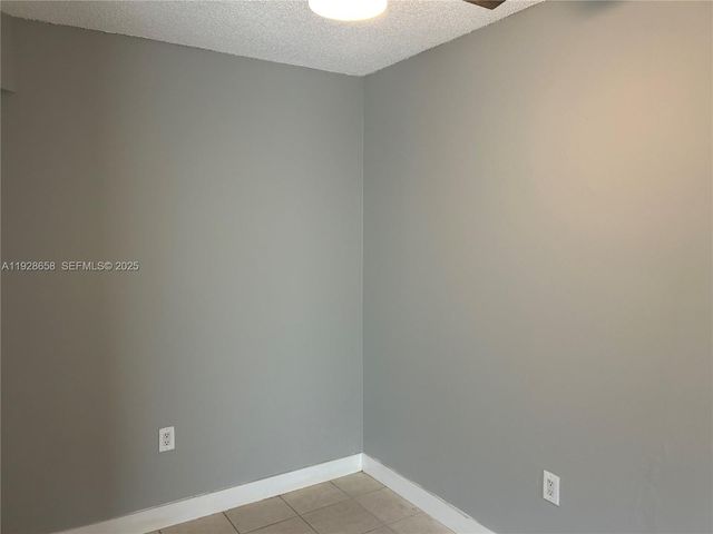 335 SW 20th St 2, Fort Lauderdale, FL 33315