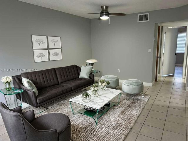 335 SW 20th St 2, Fort Lauderdale, FL 33315