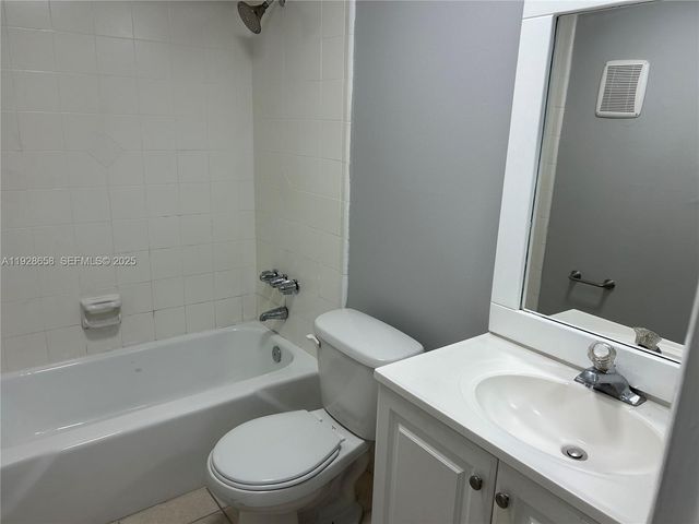 335 SW 20th St 2, Fort Lauderdale, FL 33315