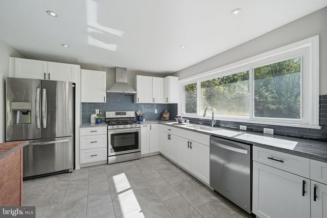 5209 CEDAR RD, Alexandria, VA 22309