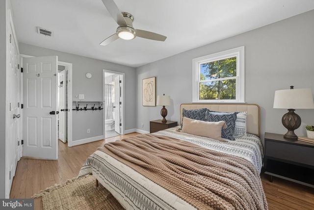 5209 CEDAR RD, Alexandria, VA 22309