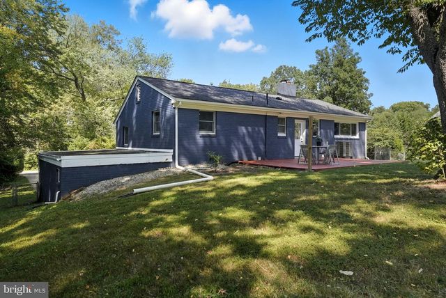 5209 CEDAR RD, Alexandria, VA 22309