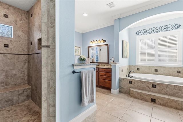 1225 PRESTIGE POINT, Oviedo, FL 32765