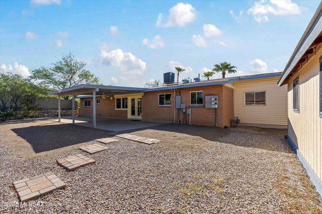 10501 E Calle Del Este, Tucson, AZ 85748